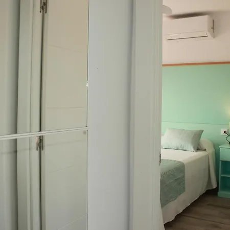 Yucas Homes 빌라 *