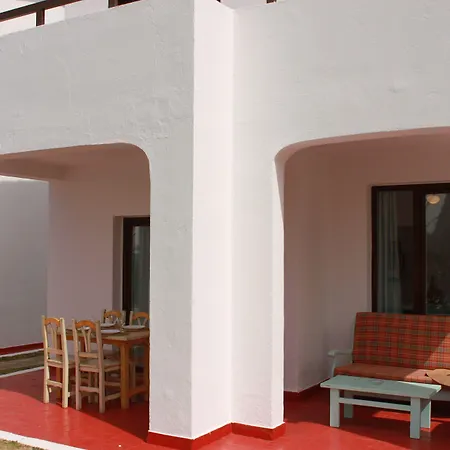Yucas Homes 빌라